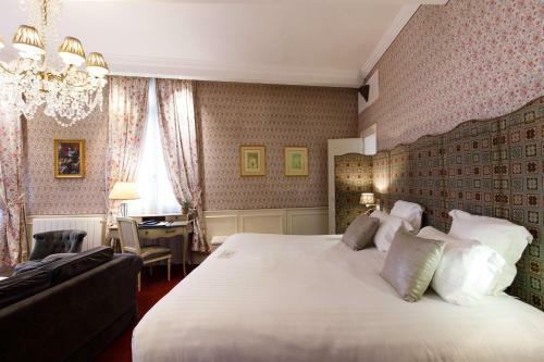 Best Western Premier Grand Monarque Hotel & Spa