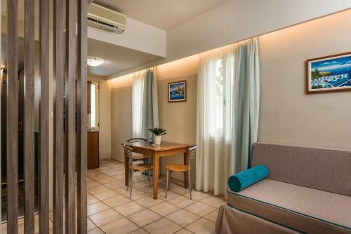 Apartamento Elotis Suites