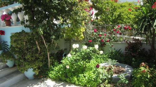 Hostal G. Sandalis Hotel