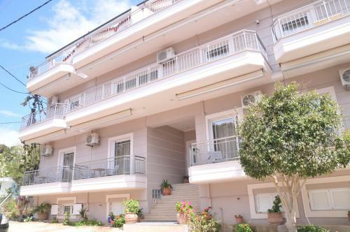 Aparthotel Apartments Stoudios Georgias