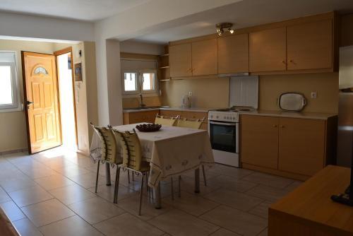 Apartamento Anemomilos Suites
