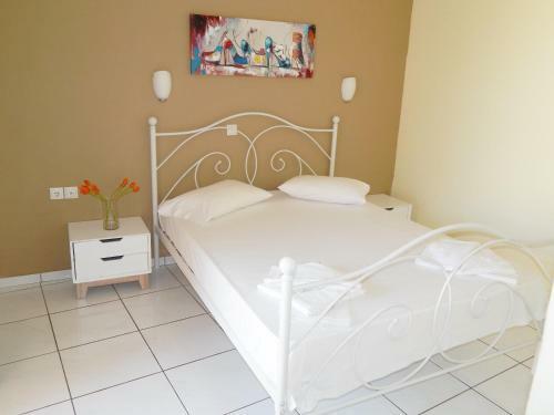 Apollon Studios & Apartments