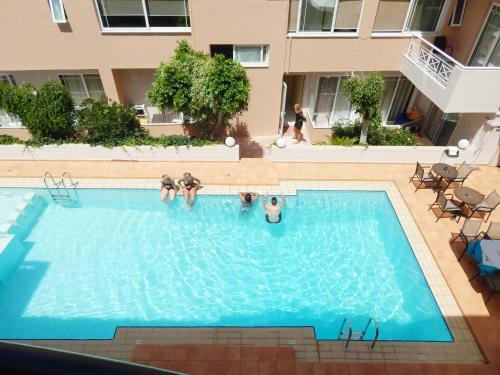Apollon Studios & Apartments