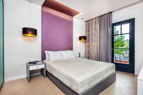 Atrium Hotel