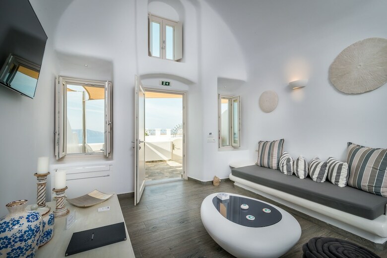 Hotel Angel Luxury Suites