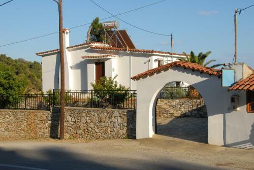 Aparthotel Villa Zaharo And Lilian Apartments