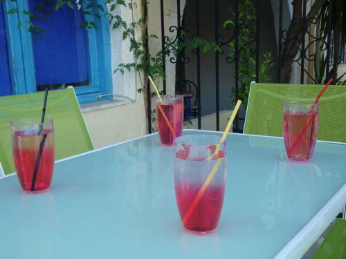 Maria-flora Apartments
