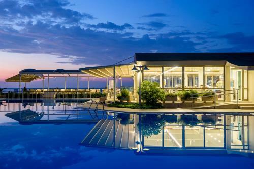 Apartamento Marinos Beach Hotel-apartments
