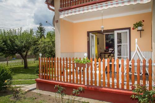 Holiday Home Balatonkeresztur 23