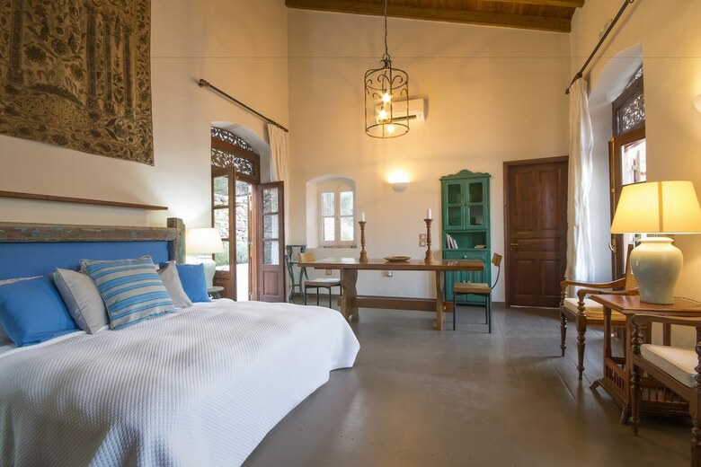 Hotel Emporio