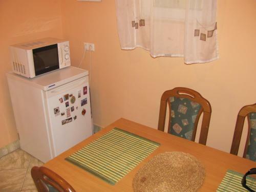 K�roly Apartments