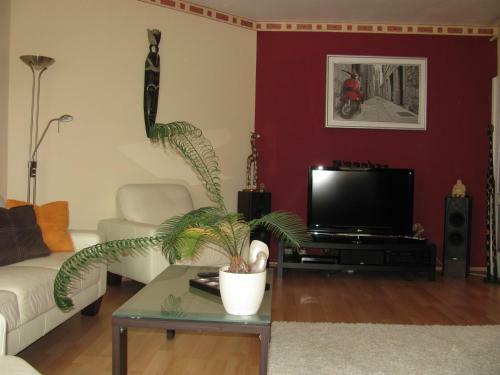 K�roly Apartments