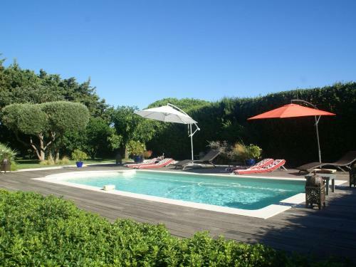 Lavish Holiday Home In Saint-tropez With Pool