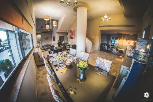Aktaion Hotel