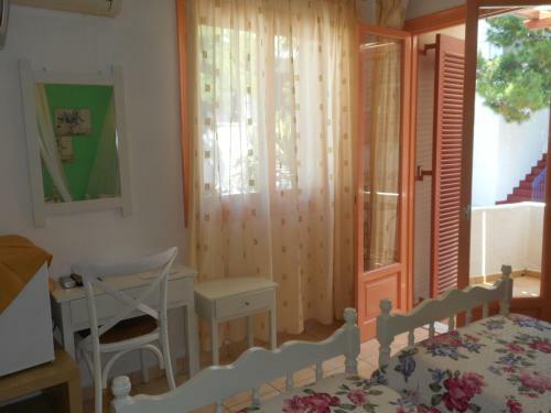 Hostal Pension Galazios Kolpos
