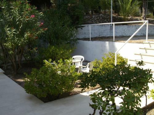 Spiros Apartments