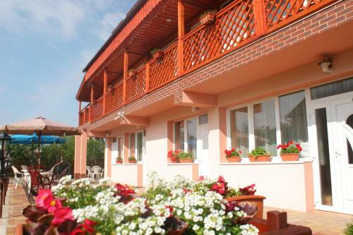 Hostal Magdal�na Vend�gh�z