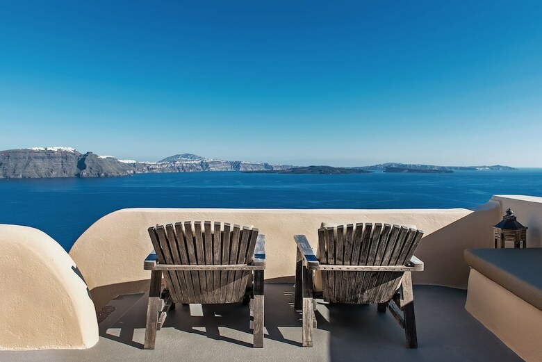 Lucky Homes - Oia