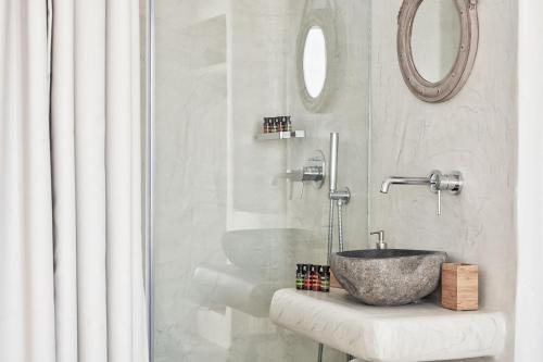 Naxian Utopia | Luxury Villas & Suites