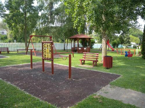 Apartment In Balatonbereny/balaton 18075