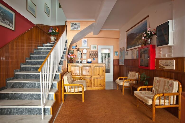 Hotel Athina