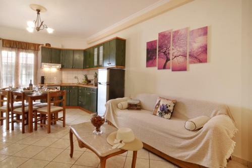 Rolandos Apartments