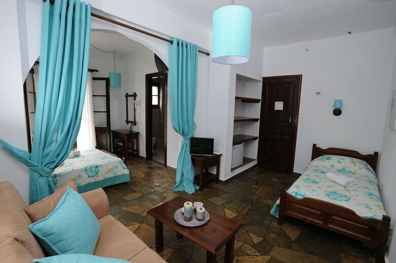 Elli Hotel