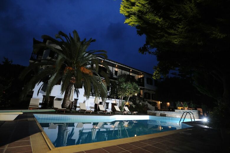 Elli Hotel