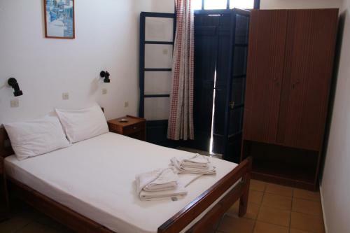 Hostal Hotel Stavris