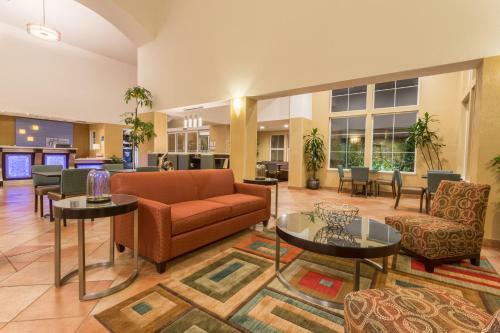 Holiday Inn Express Hotel & Suites Manteca