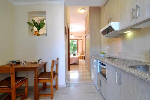 Marilena Studios And Apartments