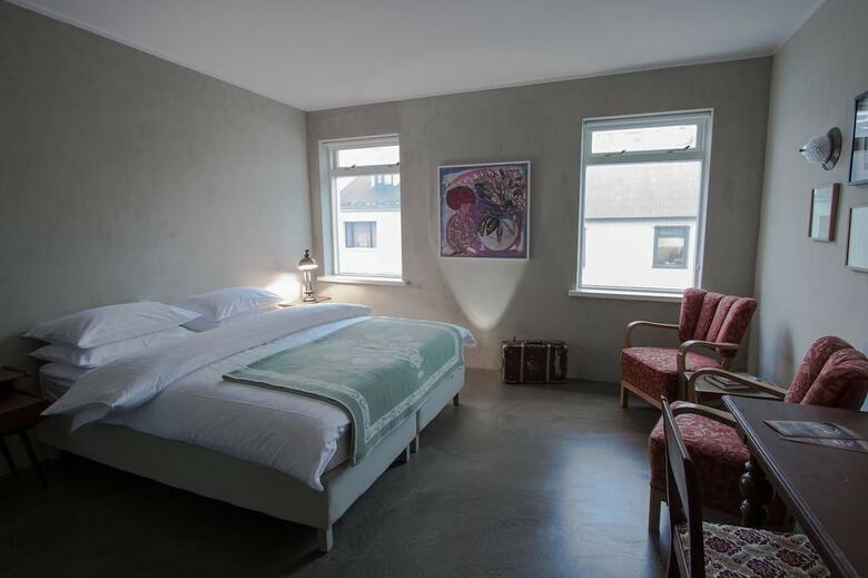 Hostal Siglunes Guesthouse