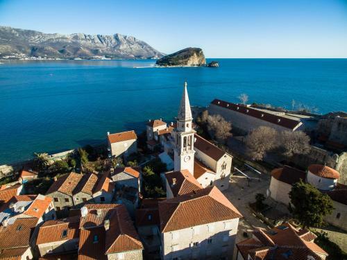 Luxury Montesa Old Town Apartment