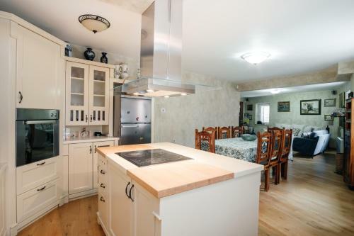 Luxury Montesa Old Town Apartment
