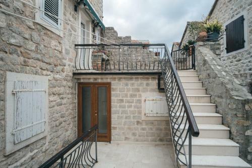 Luxury Montesa Old Town Apartment