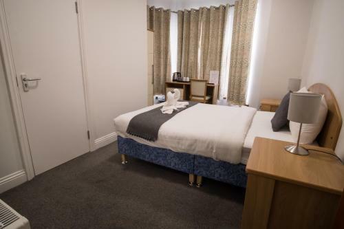 Hostal Rosalee Hotel