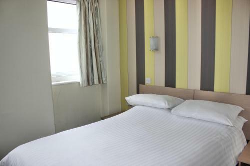The Colwyn Hotel - Near Pleasure Beach