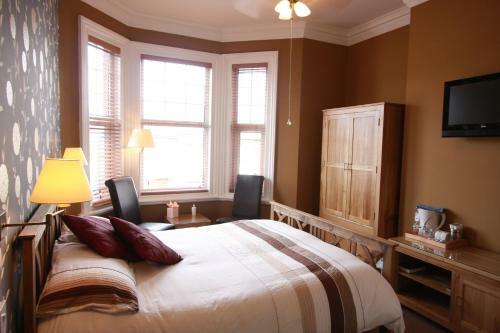 Bed & Breakfast Brentwood Guest House