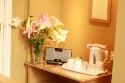 Bed & Breakfast Brentwood Guest House