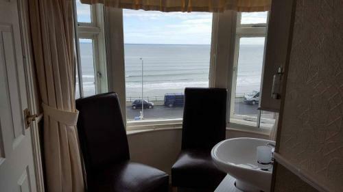 Hostal Kimberley Seafront Hotel