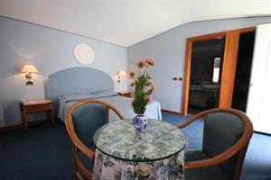 Hotel Excelsior Bay