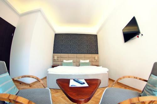 Hostel Chmielna 5 Rooms & Apartments