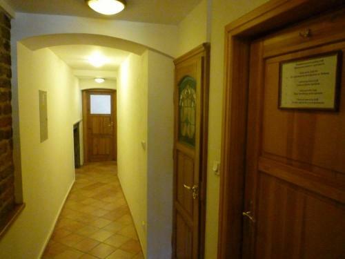 Hostal Academus - Cafe/pub & Guest House