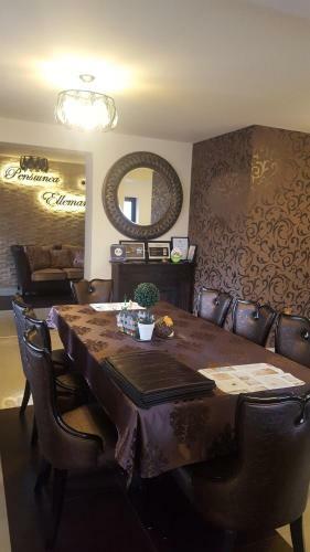 Hostal Pensiunea Ellemar