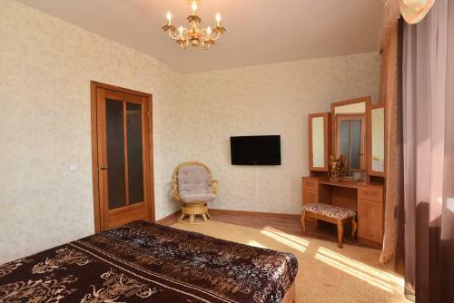 Apartment Domashny Uyut Na Malysheva 4b