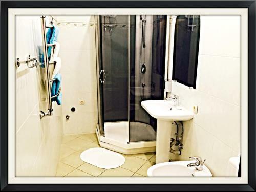 Hostal Angela Guesthouse