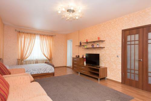 Apartment On Hohryakova 74