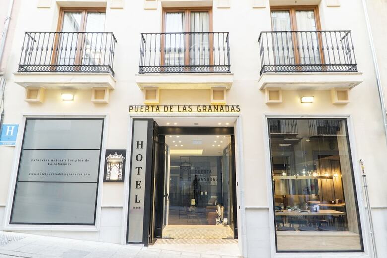 Hotel Puerta De Las Granadas
