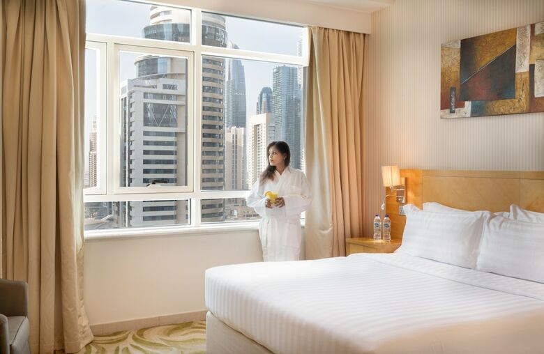 Oaks Liwa Heights Hotel Apartments