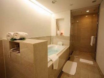 Suites Hotel Jeju